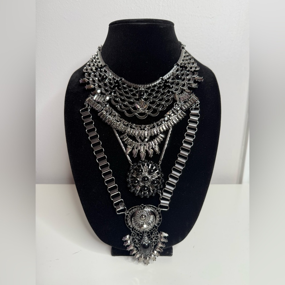 Free People Only Dreaming Statement Collar Necklace Hematite & Jet NWOT $88 - Picture 3 of 6